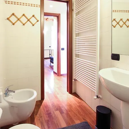 City Escape Apartamento Como